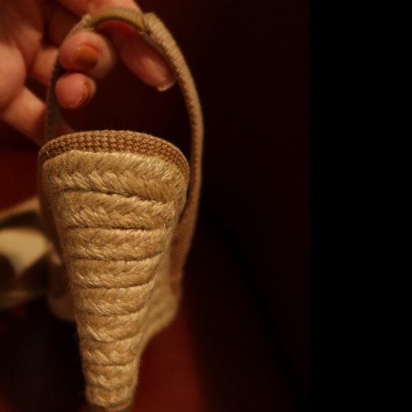 $250 Michael Kors Vivian Washed Canvas peep toe sandals espadrilles beige 6.5 M - Picture 9 of 13